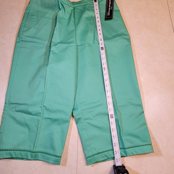 Lot of 2 Alfred Dunner Studio Capri Pants 18P Classic Fit Green Tan New With Tag - Picture 13 of 16